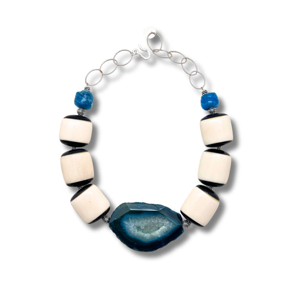 Graphic Colors Necklace with Blue Agate